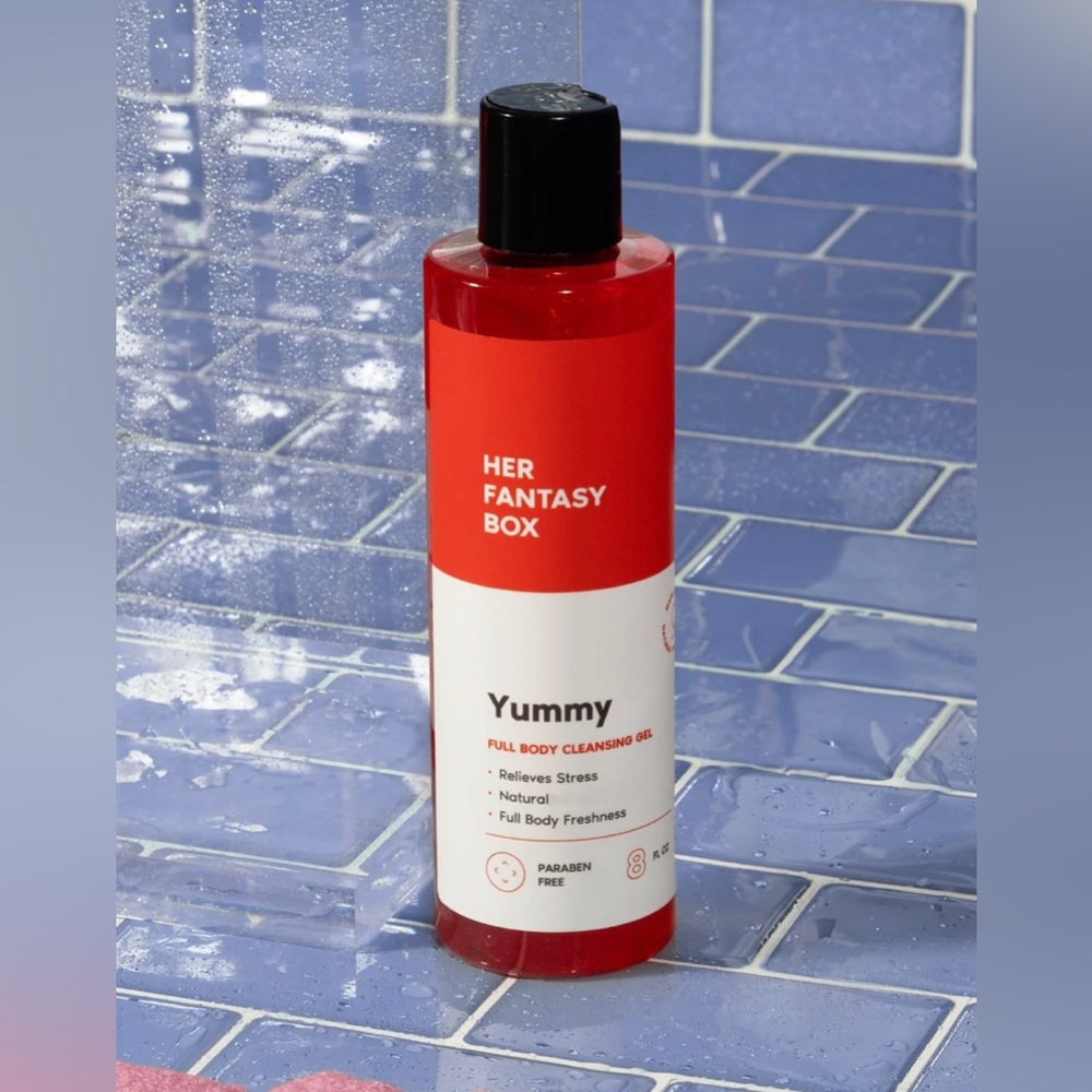 HER FANTASY BOX YUMMY ORGANIC BODY WASH - HYDRATING & JUICY DAILY USE